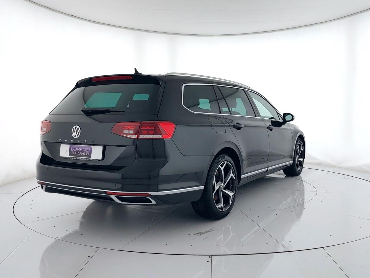 VOLKSWAGEN Passat Variant 2.0 tdi Executive 190cv dsg APP CONNECT+LED