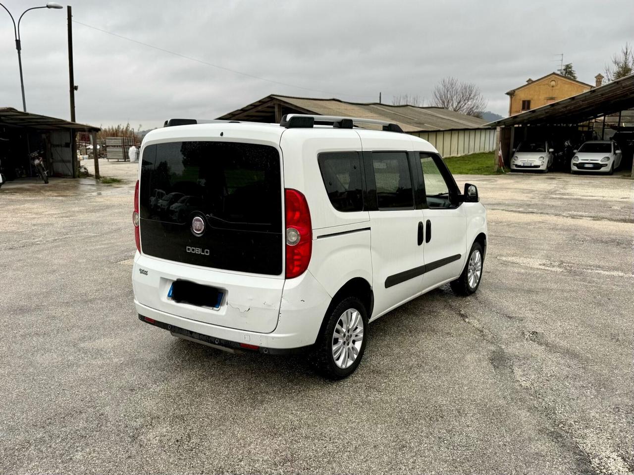 Fiat Doblo 7 posti 1.4 natural power 92mila KM