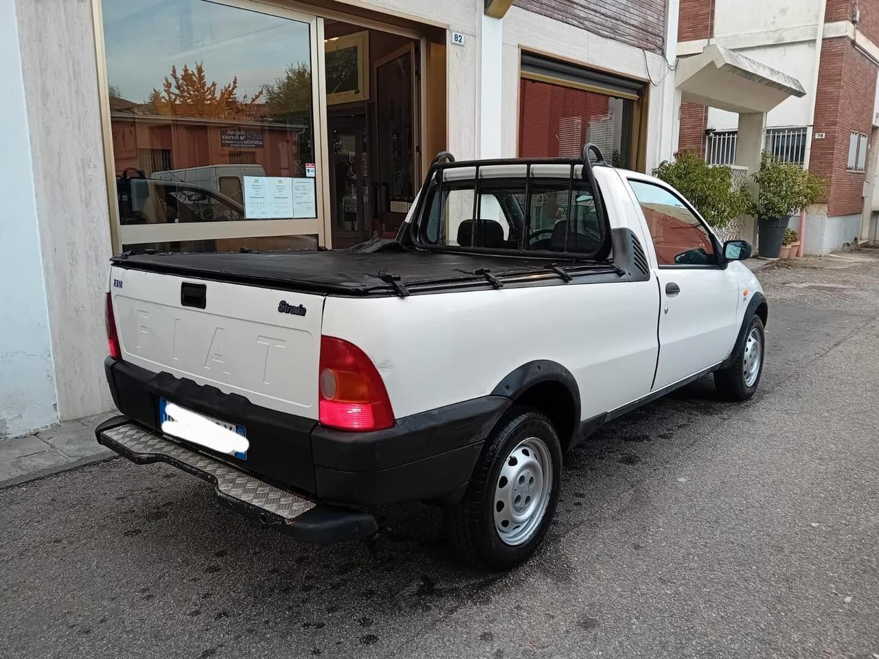 Fiat Strada 1.9 diesel Pick-up -BEN TENUTO-