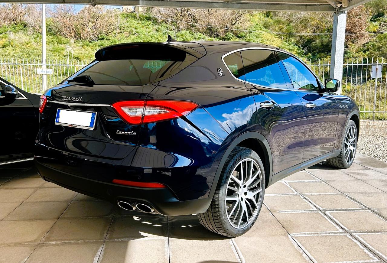 Maserati Levante V6 Diesel 250cv AWD