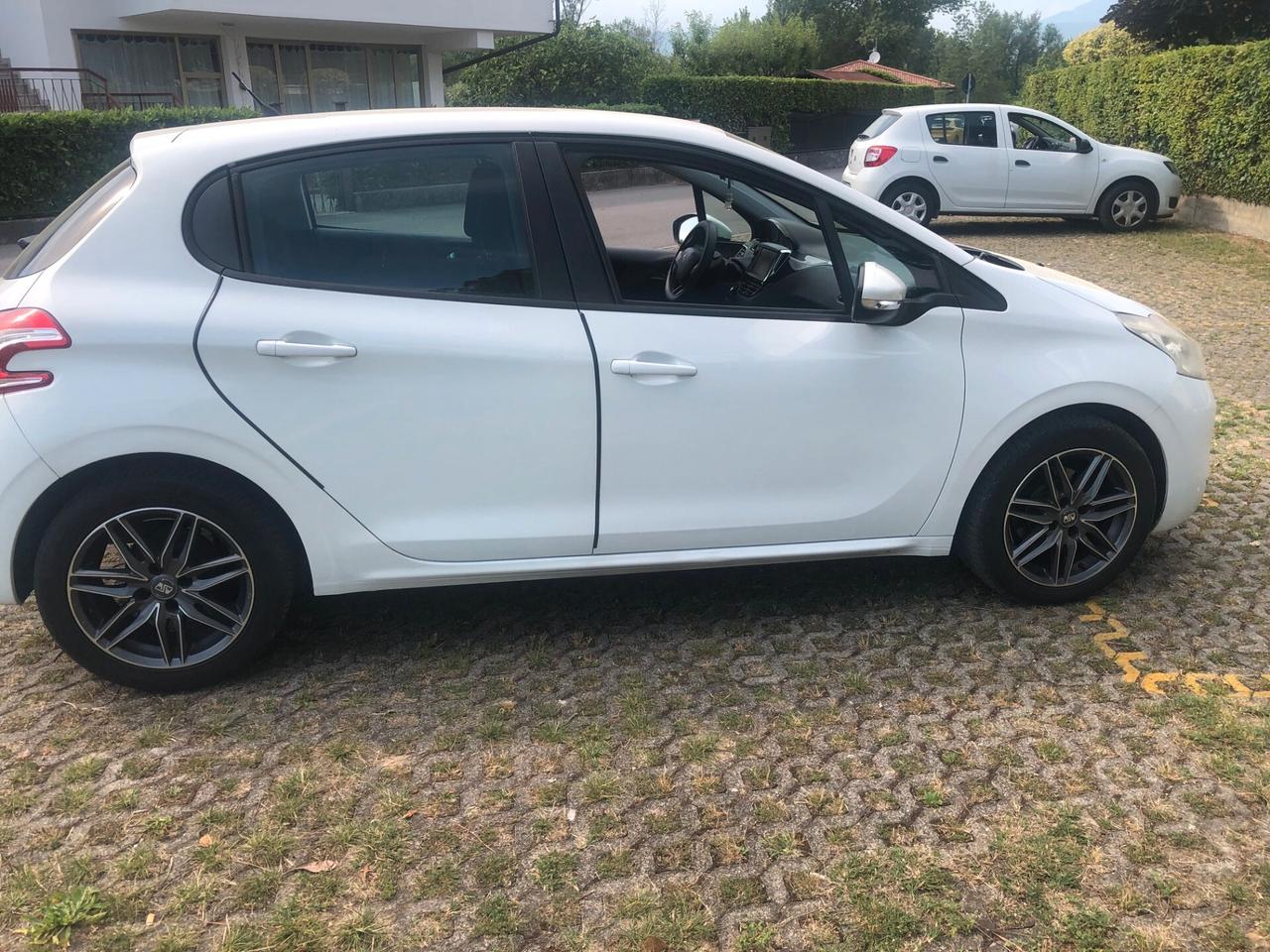 Peugeot 208 1.4 HDi 68 CV 5 porte Active