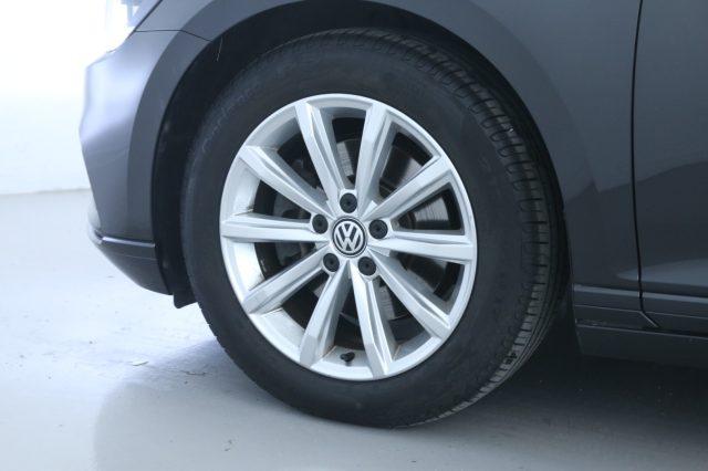 VOLKSWAGEN Passat Variant 2.0 TDI SCR EVO DSG Business Fari LED