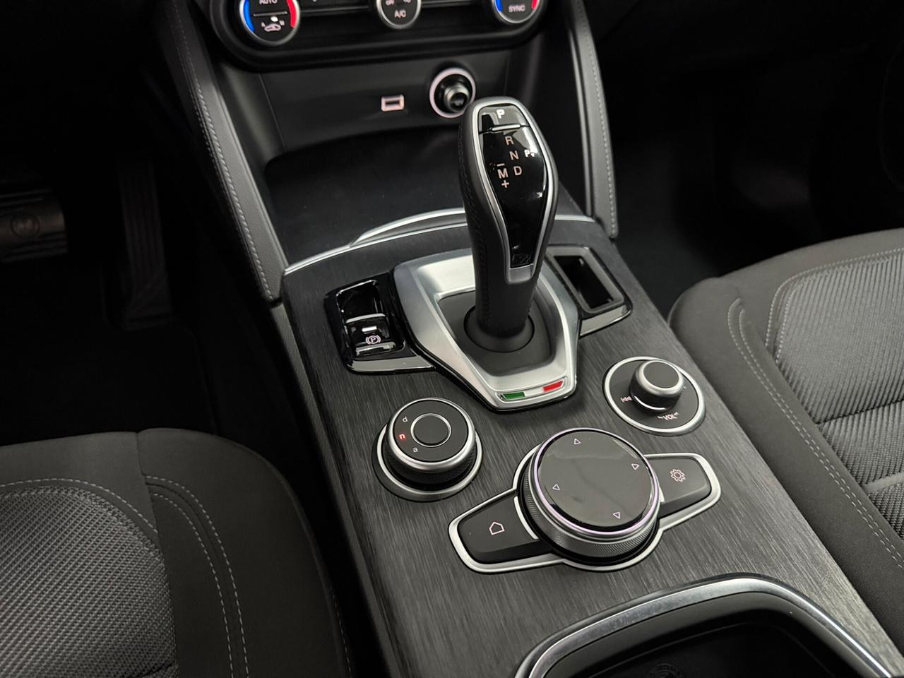 2.2 TD 160CV BUSINESS VETRI SCURI NAVIGAZIONE TAGLIANDATA