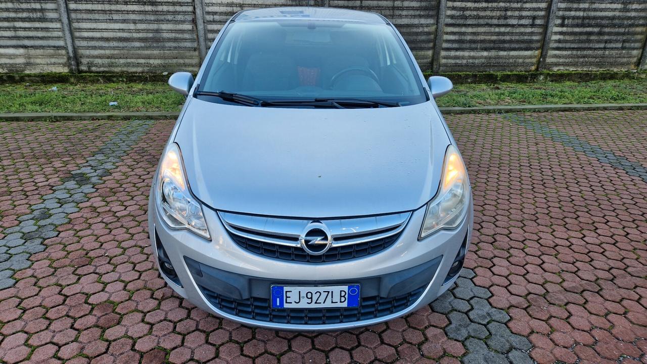 Opel Corsa 1.2 Neopatentati