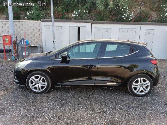 RENAULT Clio Clio 1.2 16v Zen 75cv 5p - FK670YB
