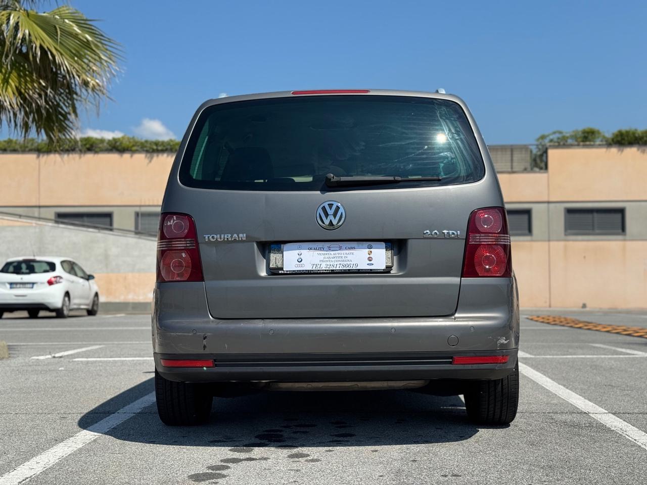 Volkswagen Touran 2.0TDI DSG 140 CV 7 POSTI HIGHLINE 12 MESI DI GARANZIA