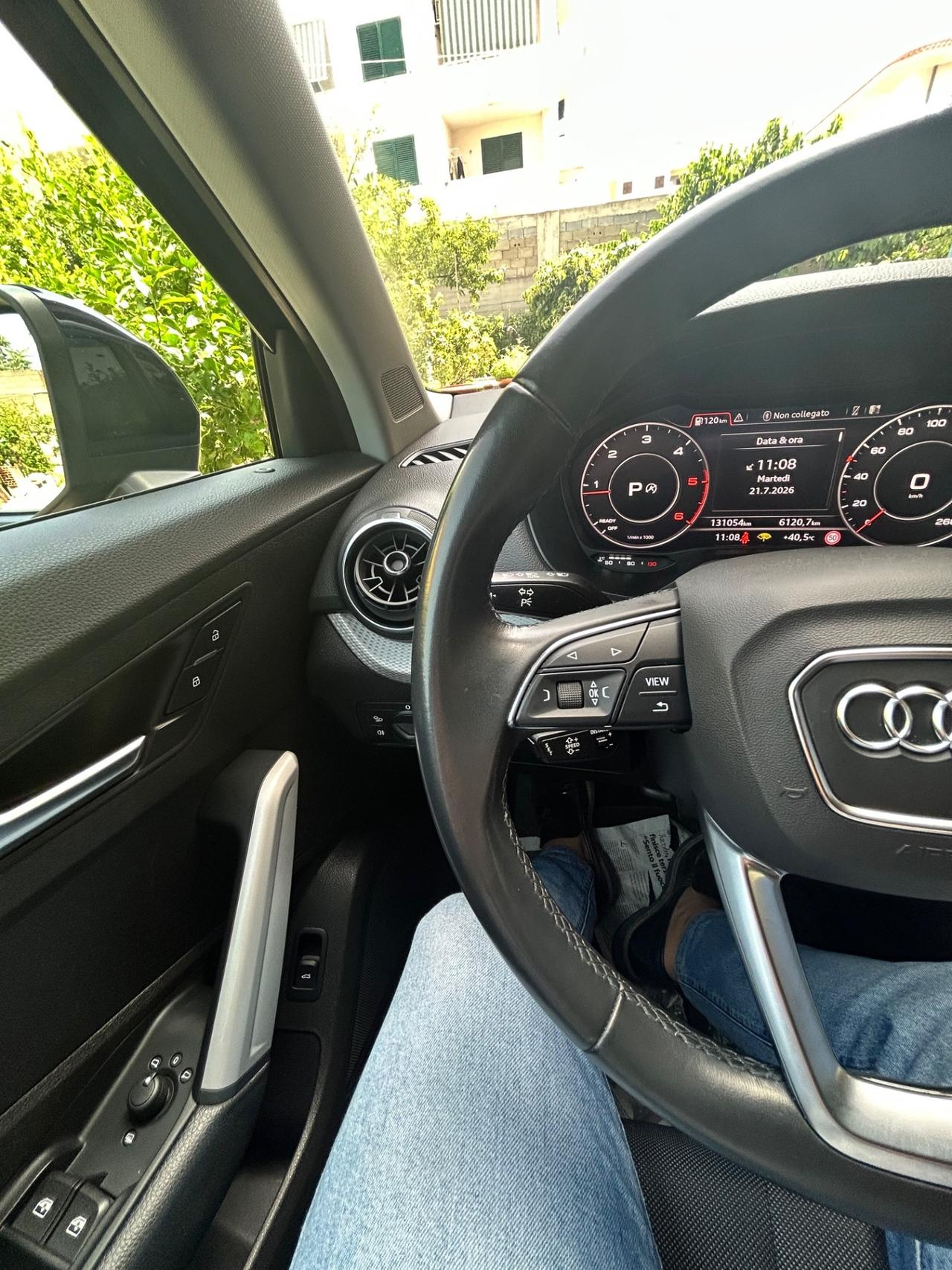 Audi Q2 35 TDI quattro S tronic Business