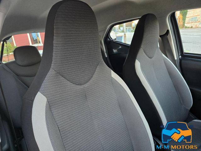 TOYOTA Aygo Connect 1.0 VVT-i 72 CV 5 porte x-fun