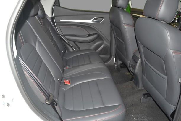 MG ZS - 1.0T 6MT LUXURY