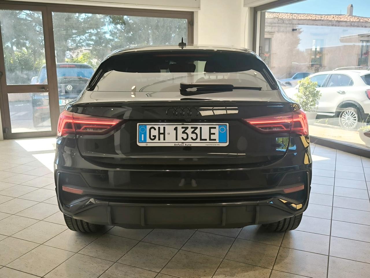 Audi Q3 SPB 35 TDI S tronic S line edition Identity Black