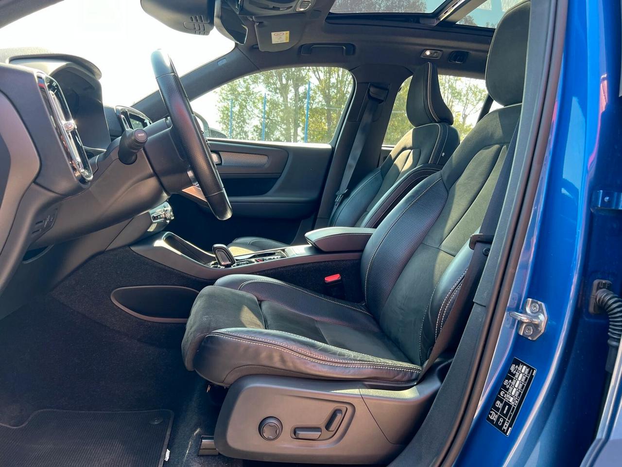 Volvo XC40 D4 AWD Geartronic R-design