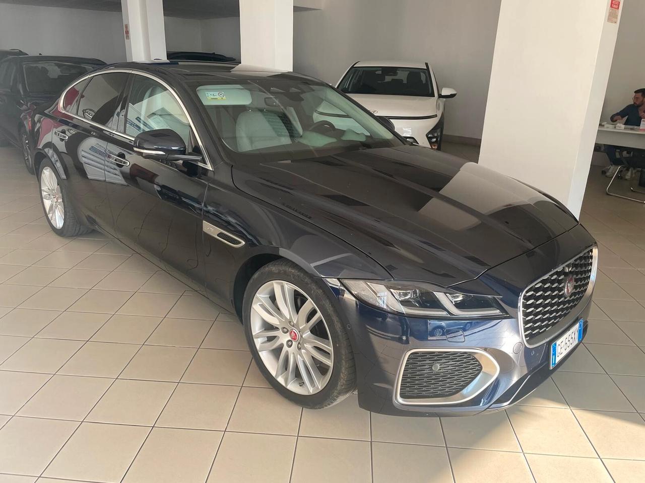 Jaguar XF 2.0 D 204 CV AWD aut. R-Dynamic HSE