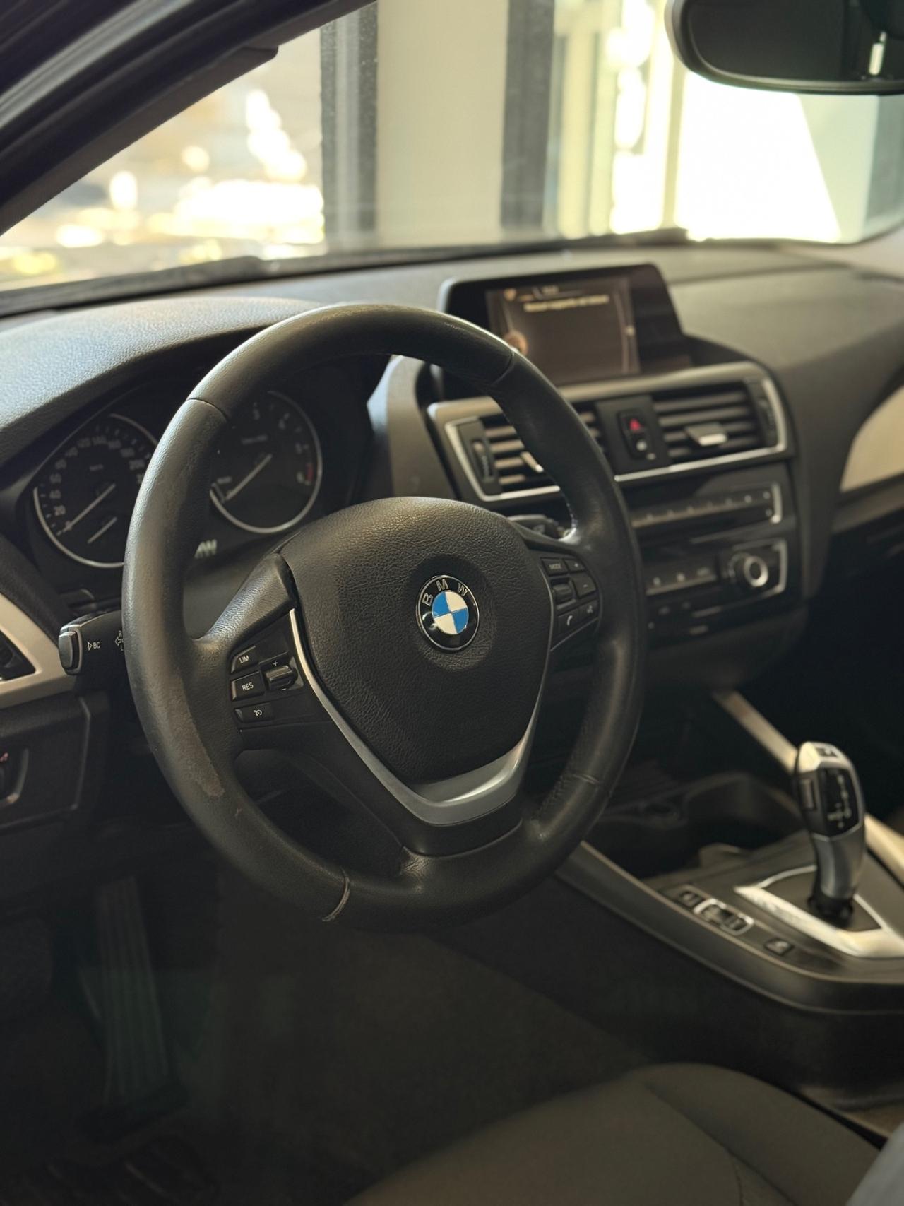 Bmw 116 116d 5p. Advantage