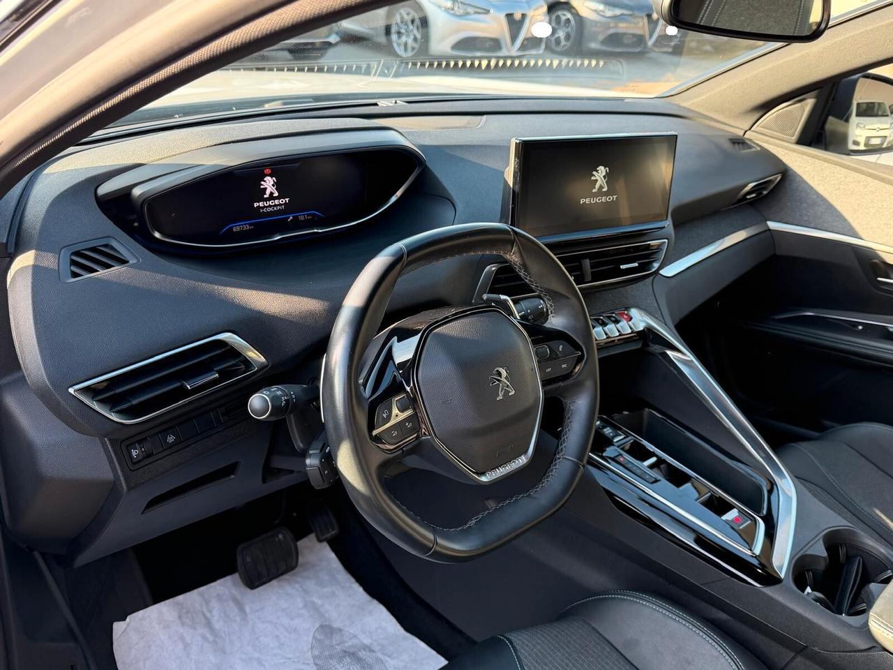 Peugeot 3008 1.5 BLUEHDI 130 cv. AT8 ALLURE (Nav)