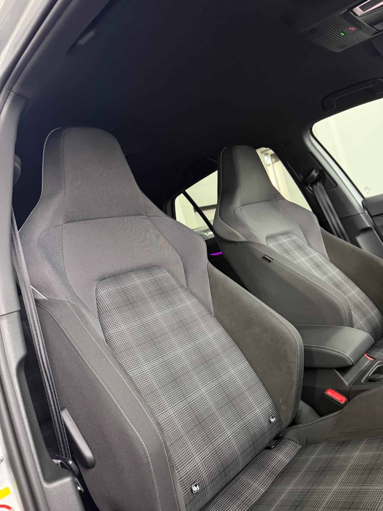 VW GOLF 8 2.0 200 Cv DSG GTD FINANZIABILE