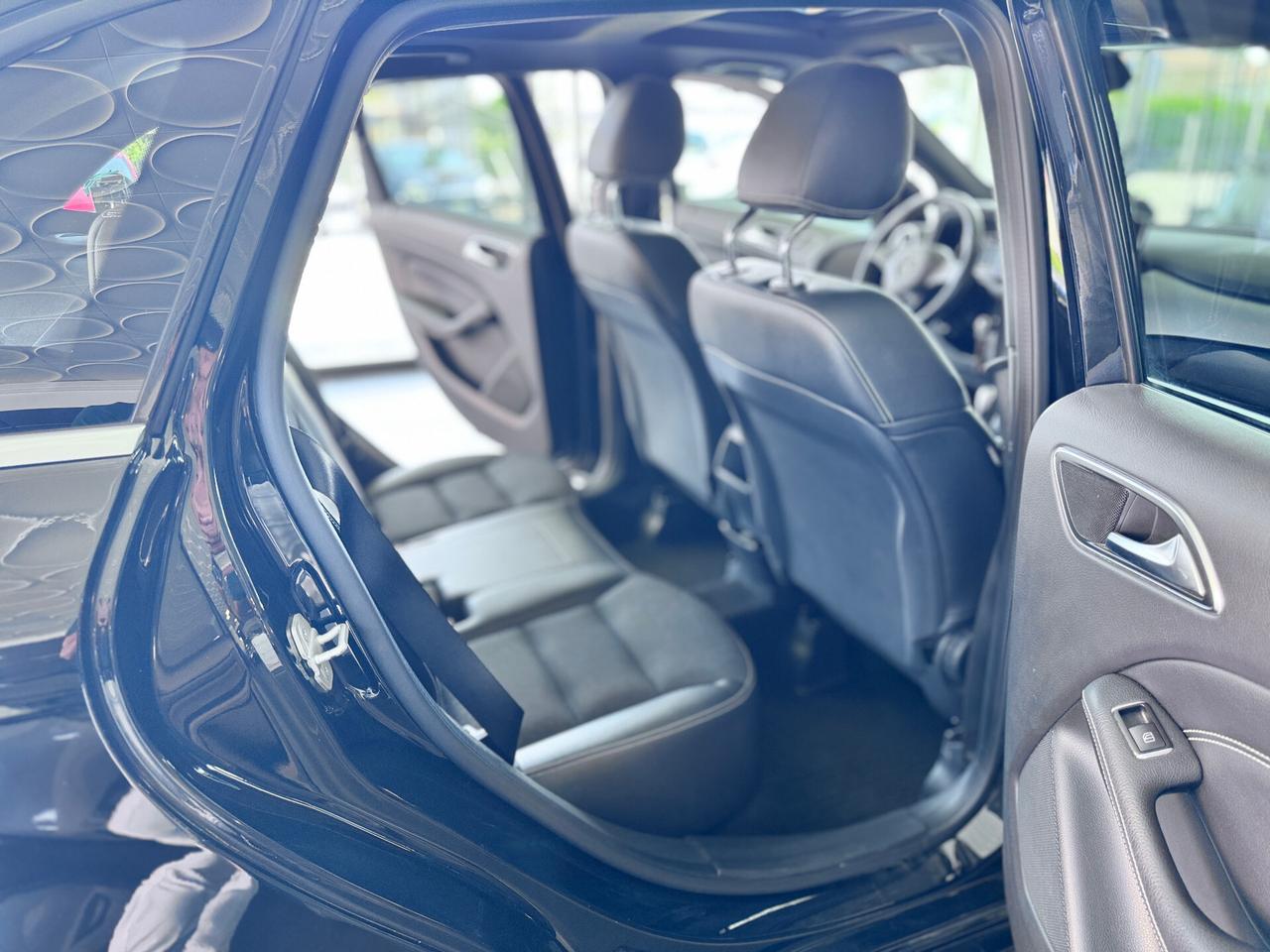 Mercedes-benz B 200 d Premium