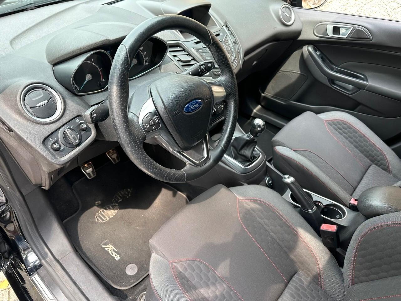 Ford Fiesta 1.5 TDCi 5 porte ST-Line