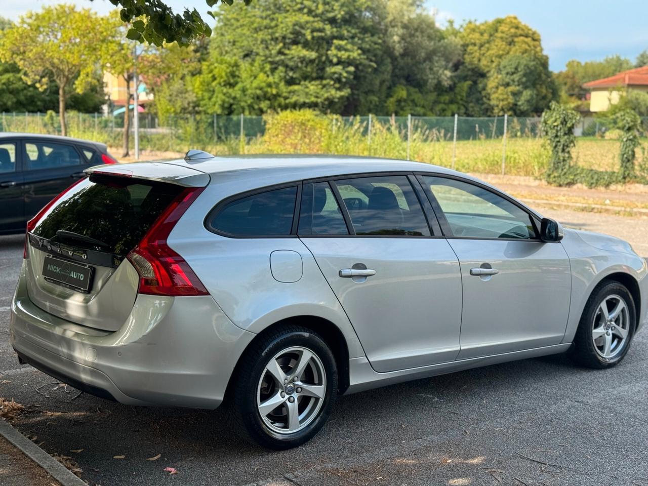 Volvo V60 D2 Geartronic Summum