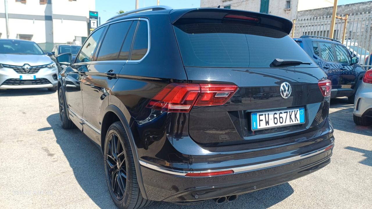 Volkswagen Tiguan 1.6 TDI R-LINE TETTO APRIBILE