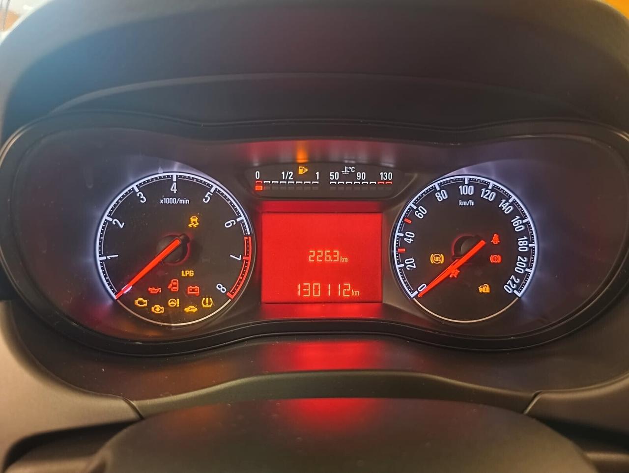 Opel Corsa 1.4 90CV GPL Tech 5 porte Advance
