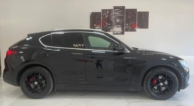 Alfa Romeo Stelvio 2.2 Turbodiesel 180 CV AT8 RWD Super