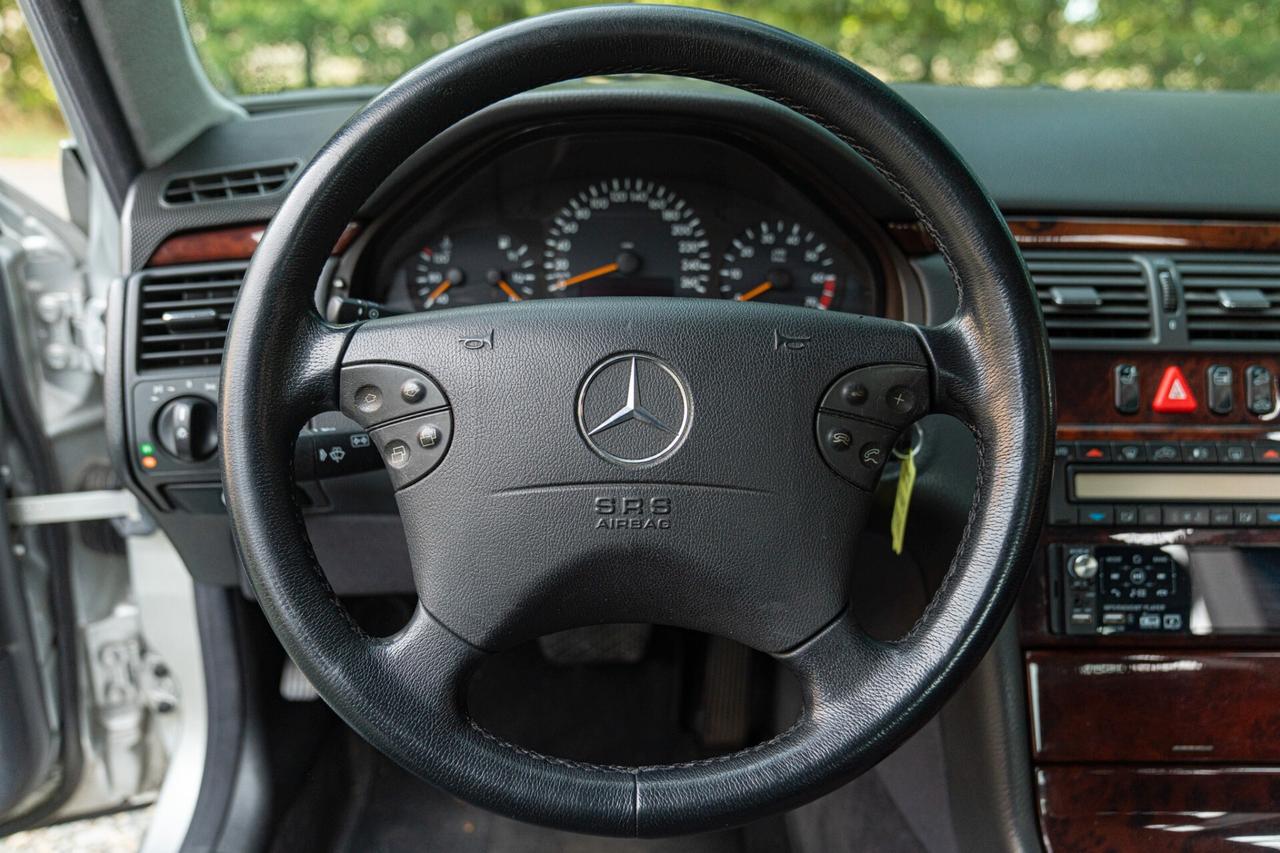 Mercedes-benz E 430 V8 - MER00314