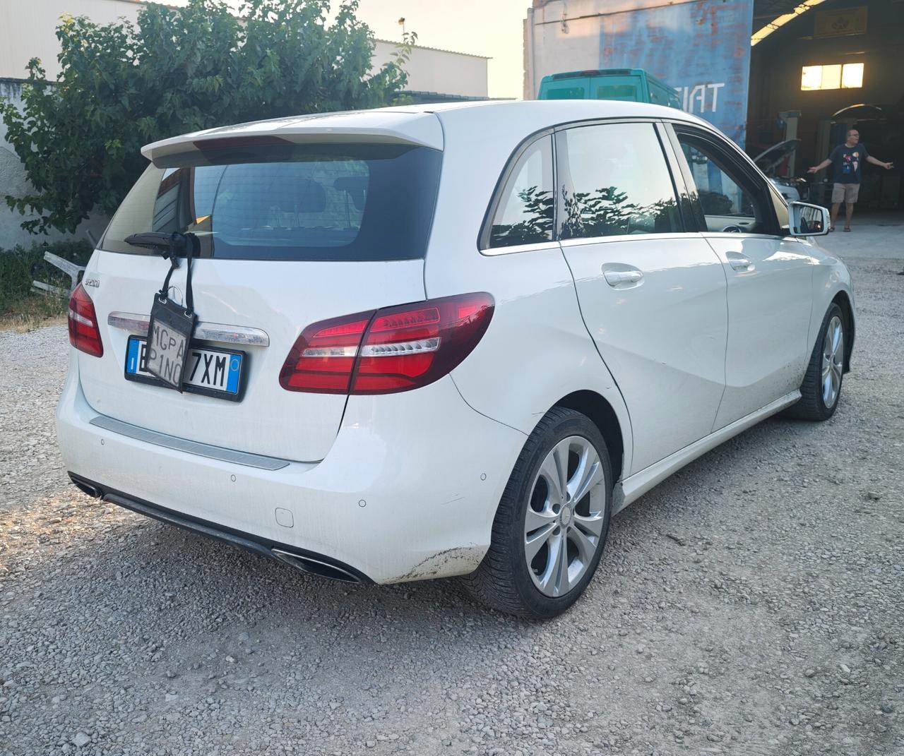 Mercedes-benz B 200 d Automatic Executive leggi