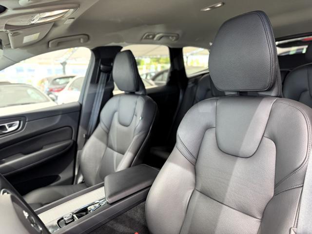 VOLVO XC60 B4 (d) 197cv Plus Dark Geartronic N1 Autocarro