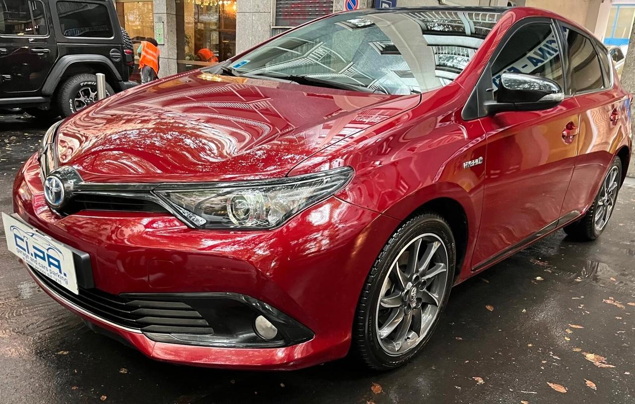 Toyota Auris 1.8 Hybrid Lounge