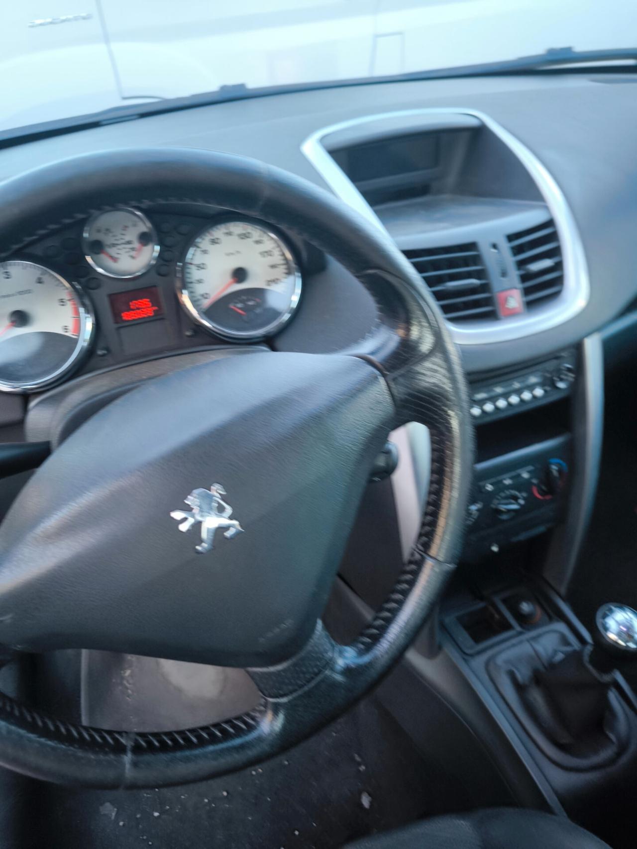 Peugeot 207 1.6 HDi 110CV 5p. XS