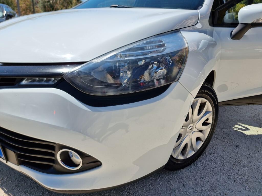 Renault Clio 1.5 dCi 75cv AUTOCARRO 4 POSTI