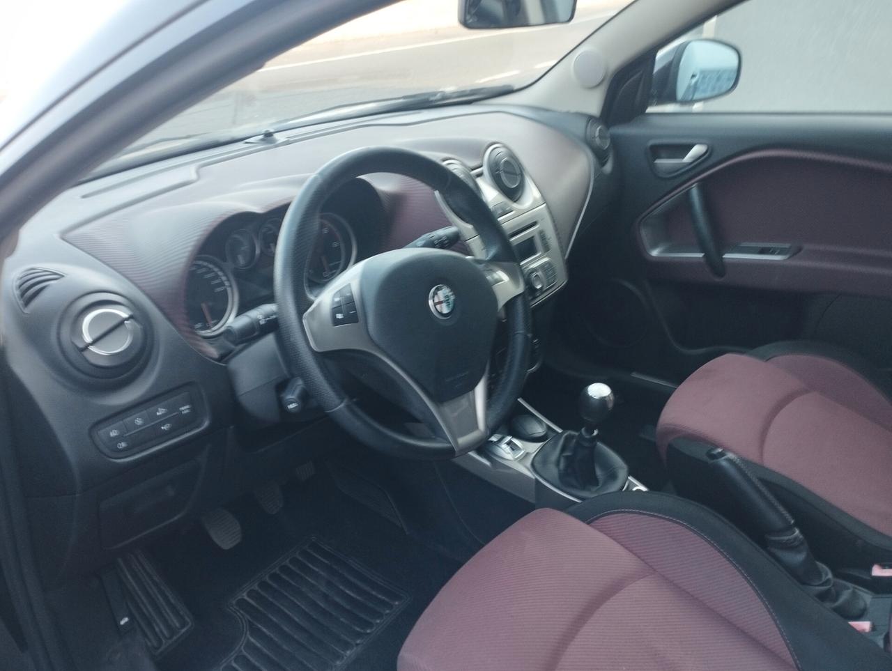 Alfa Romeo MiTo 1.3 JTDm-2 95 CV S&S Distinctive Premium Pack