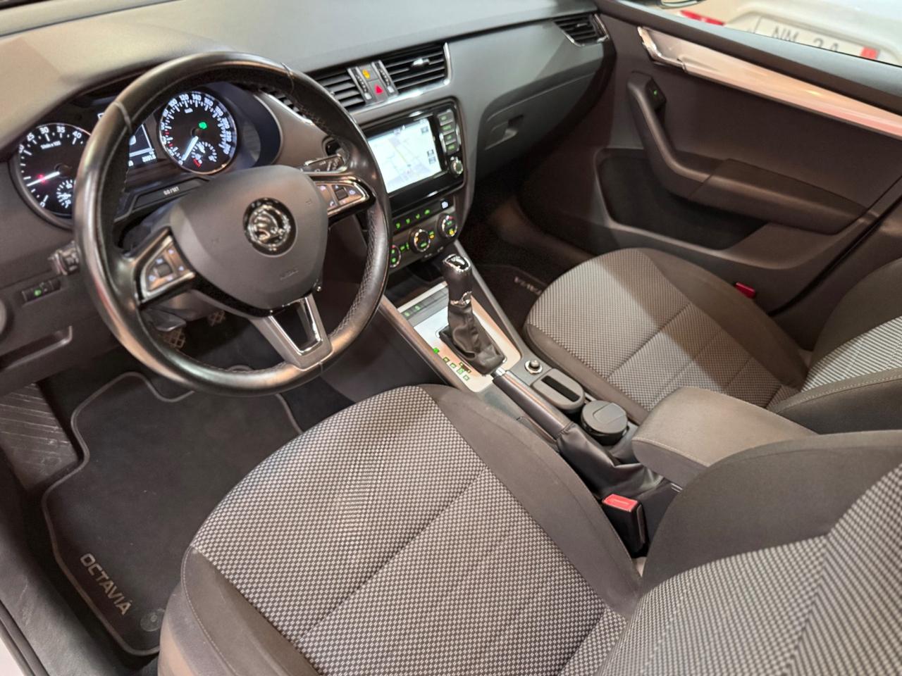 Skoda Octavia 1.6 TDI CR 110 CV DSG Wagon Style