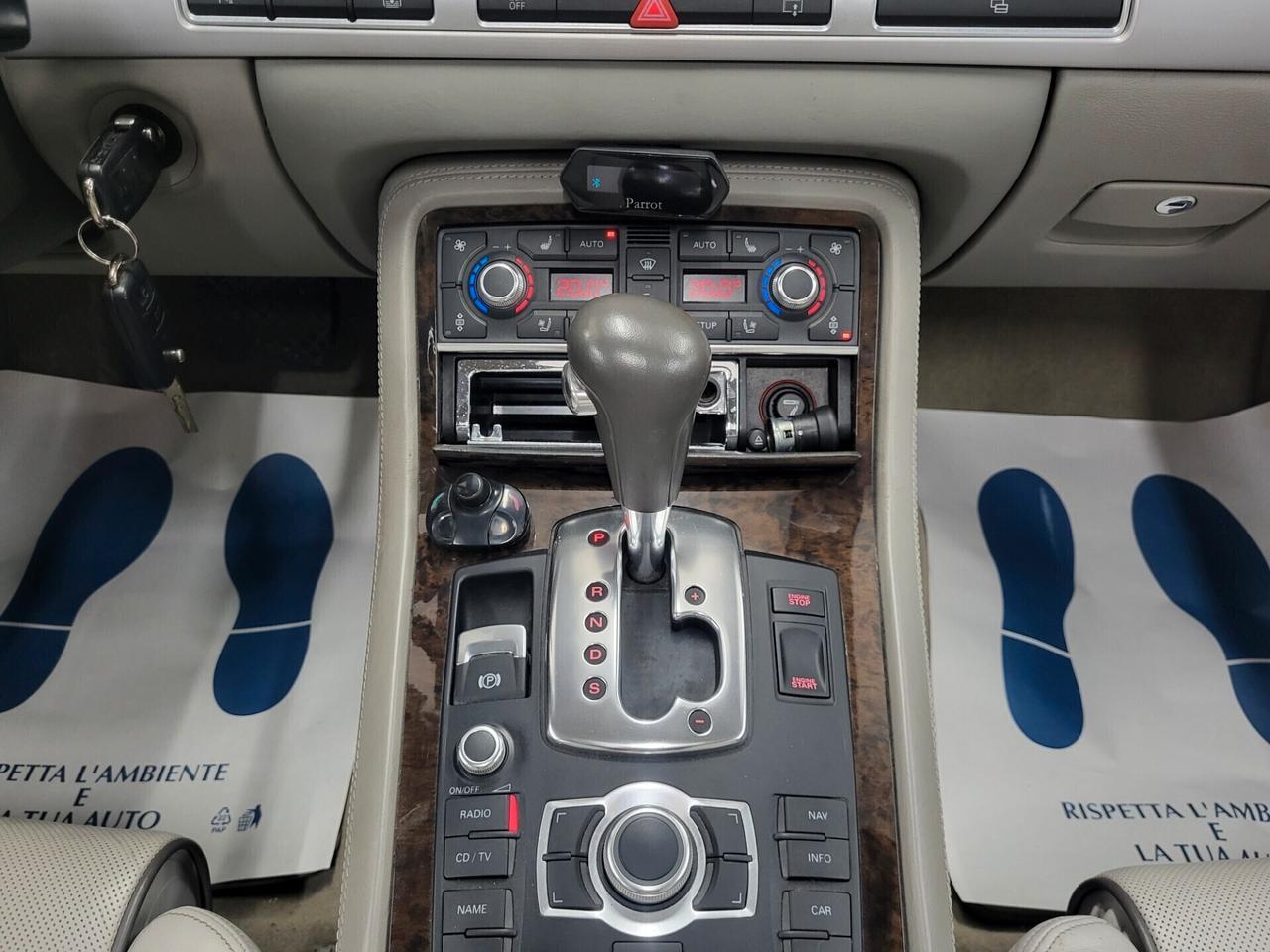 Audi A8 6.0 W12 quattro tiptronic