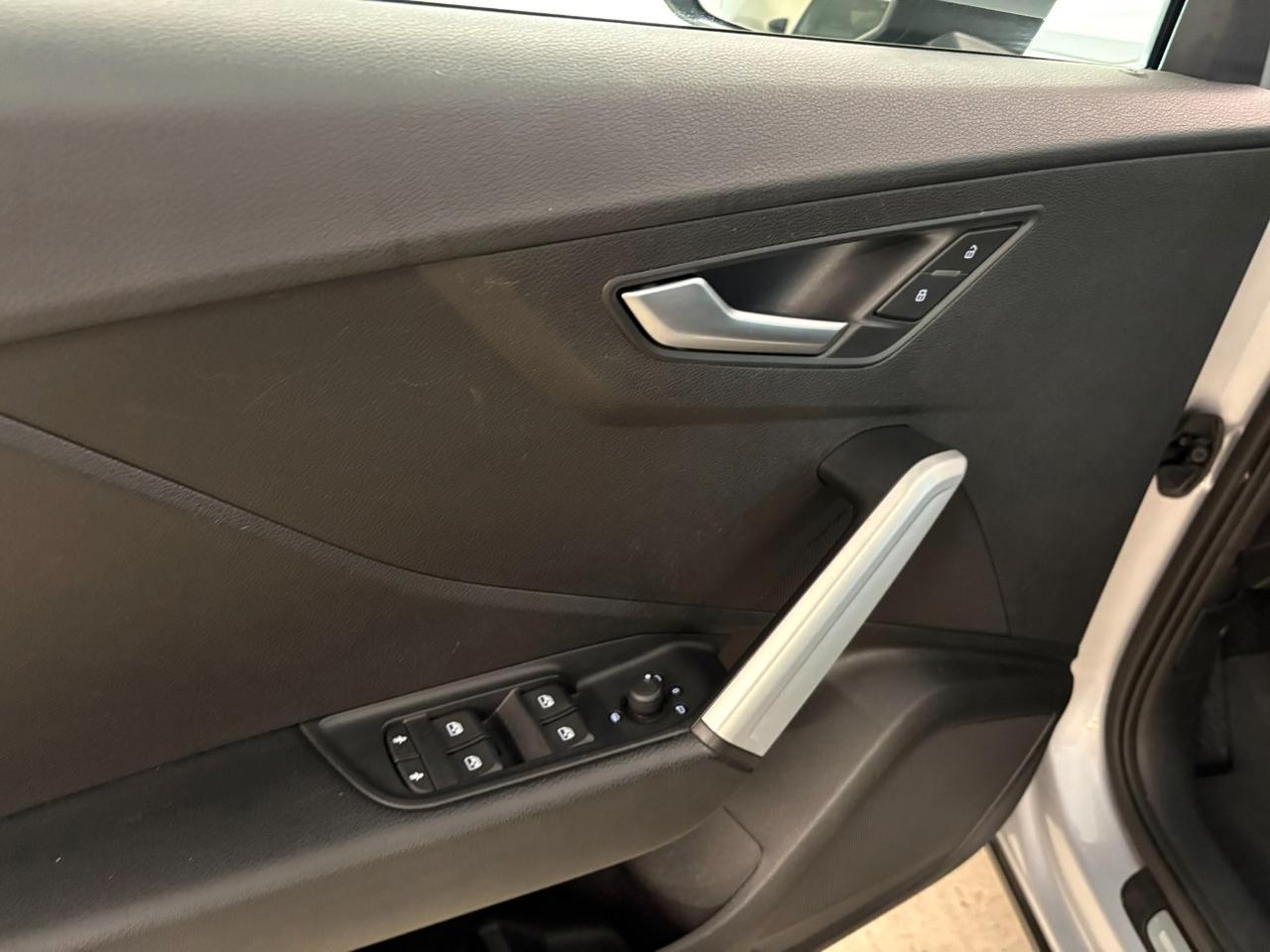 Audi Q2 30 1.6 tdi Business Design