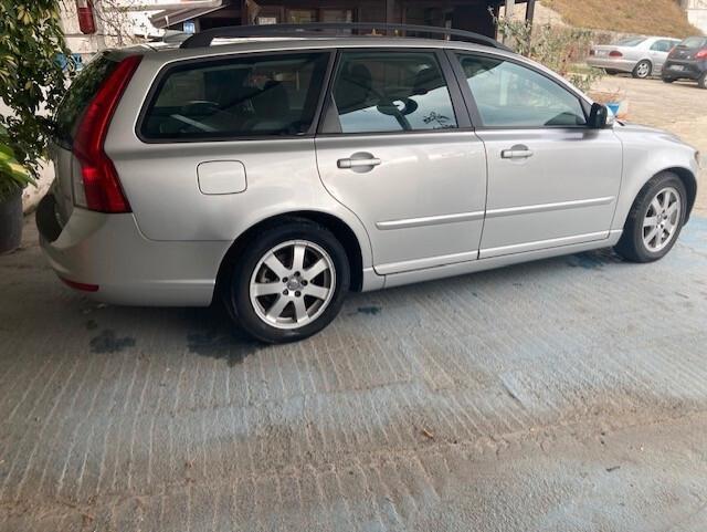 Volvo V50 D2 POLAR