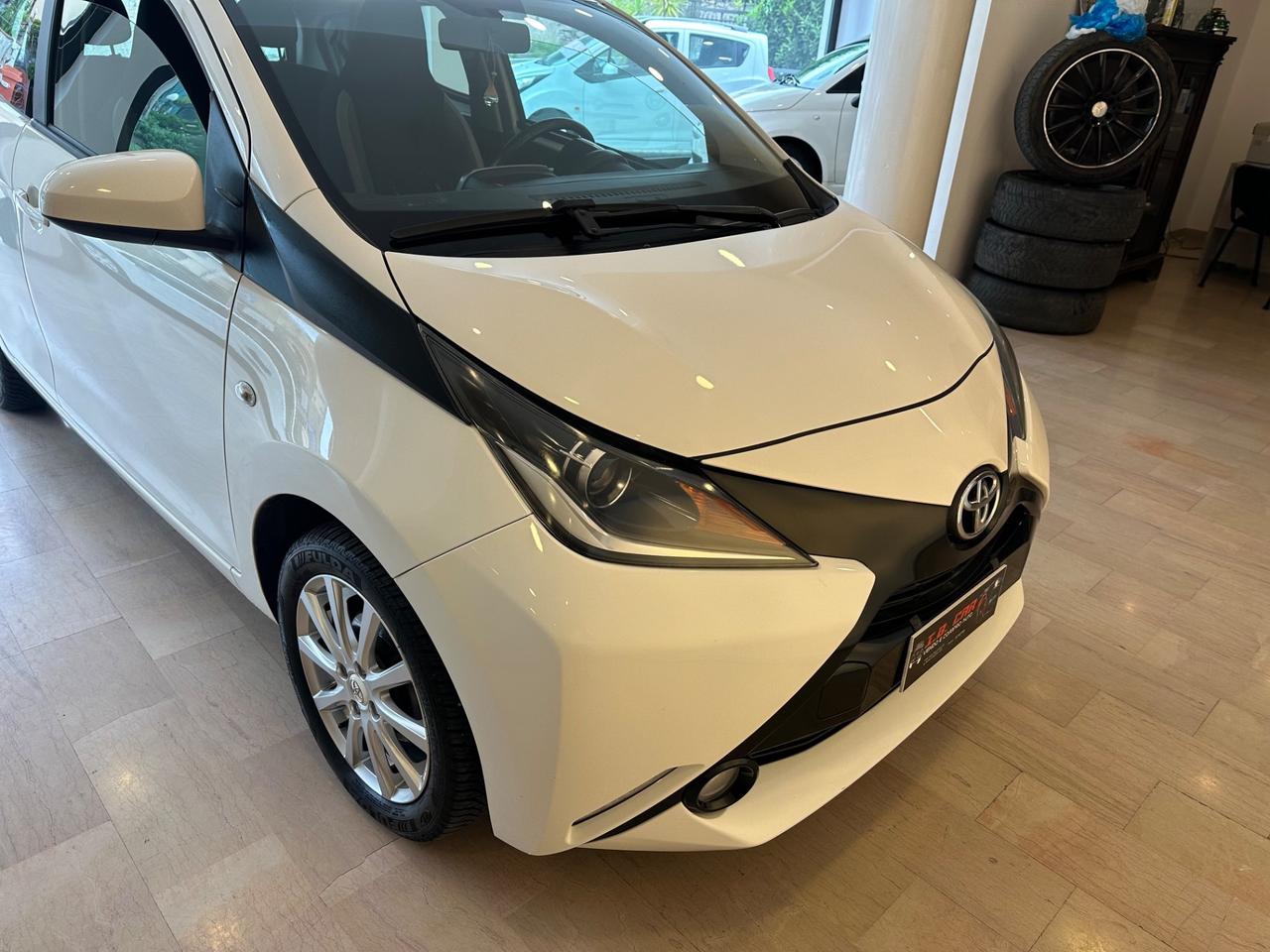 Toyota Aygo 1.0 VVT-i 69 CV 5 porte x-clusiv
