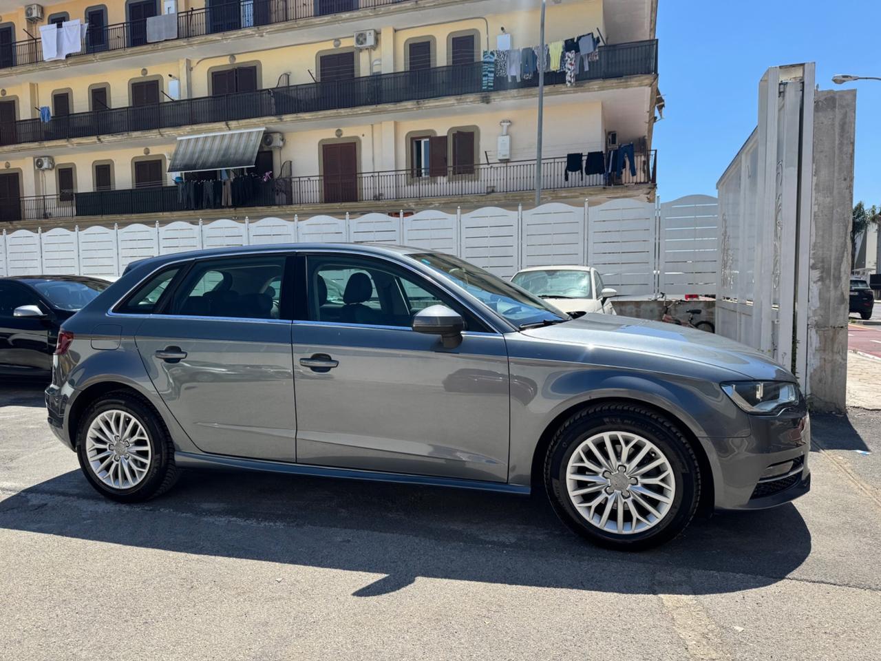 Audi A3 Sportback 1.6 DIESEL 105CV 2013