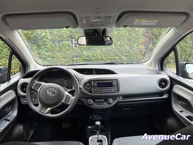TOYOTA Yaris 5 porte 1.5h HYBRID Cool ADATTA A NEOPATENTATI