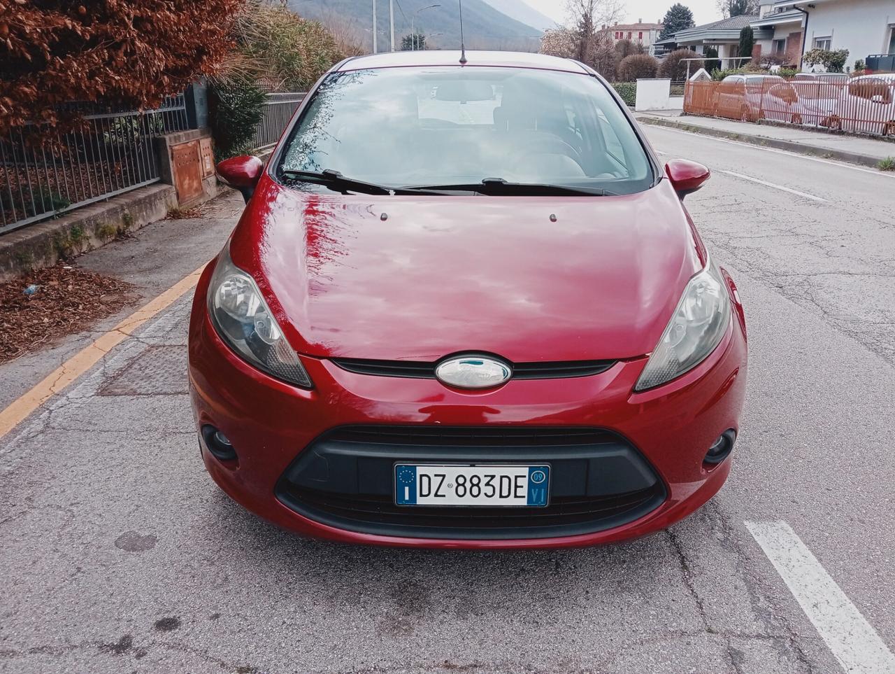Ford Fiesta 1.4 5 porte Bz.- GPL Titanium
