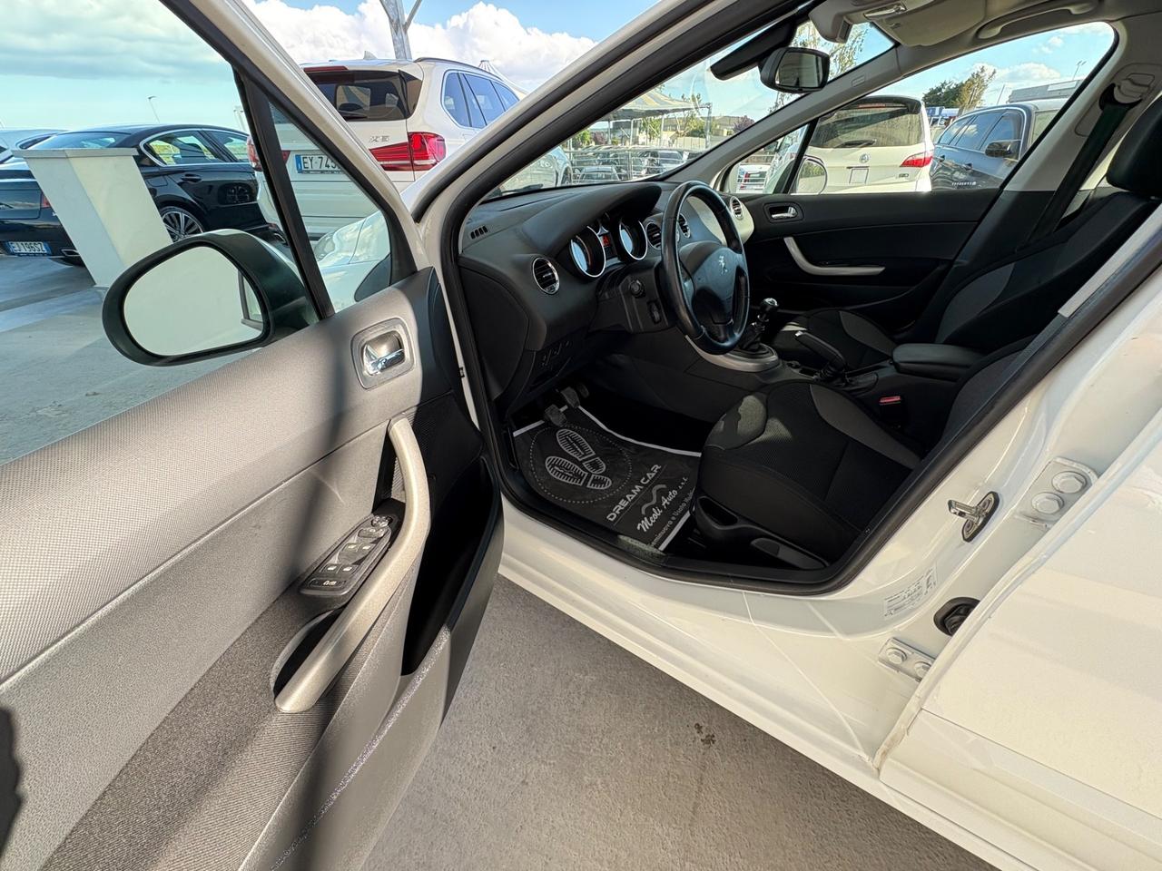Peugeot 308 1.6 8V e-HDi 112CV Stop&Start 5p. Business