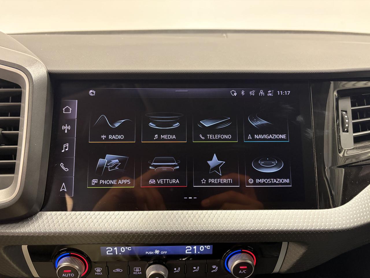 AUDI AUDI A1 SPORTBACK 30 TFSI S-TRONIC IDENTITY BLACK