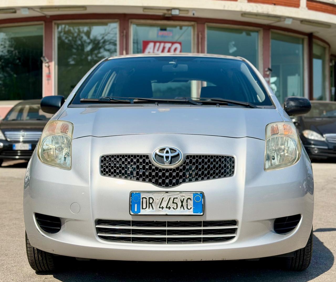 Toyota Yaris 2008 1.0 benzina ok neopatentati garanzia 12 mesi ‘ ok neopatentati