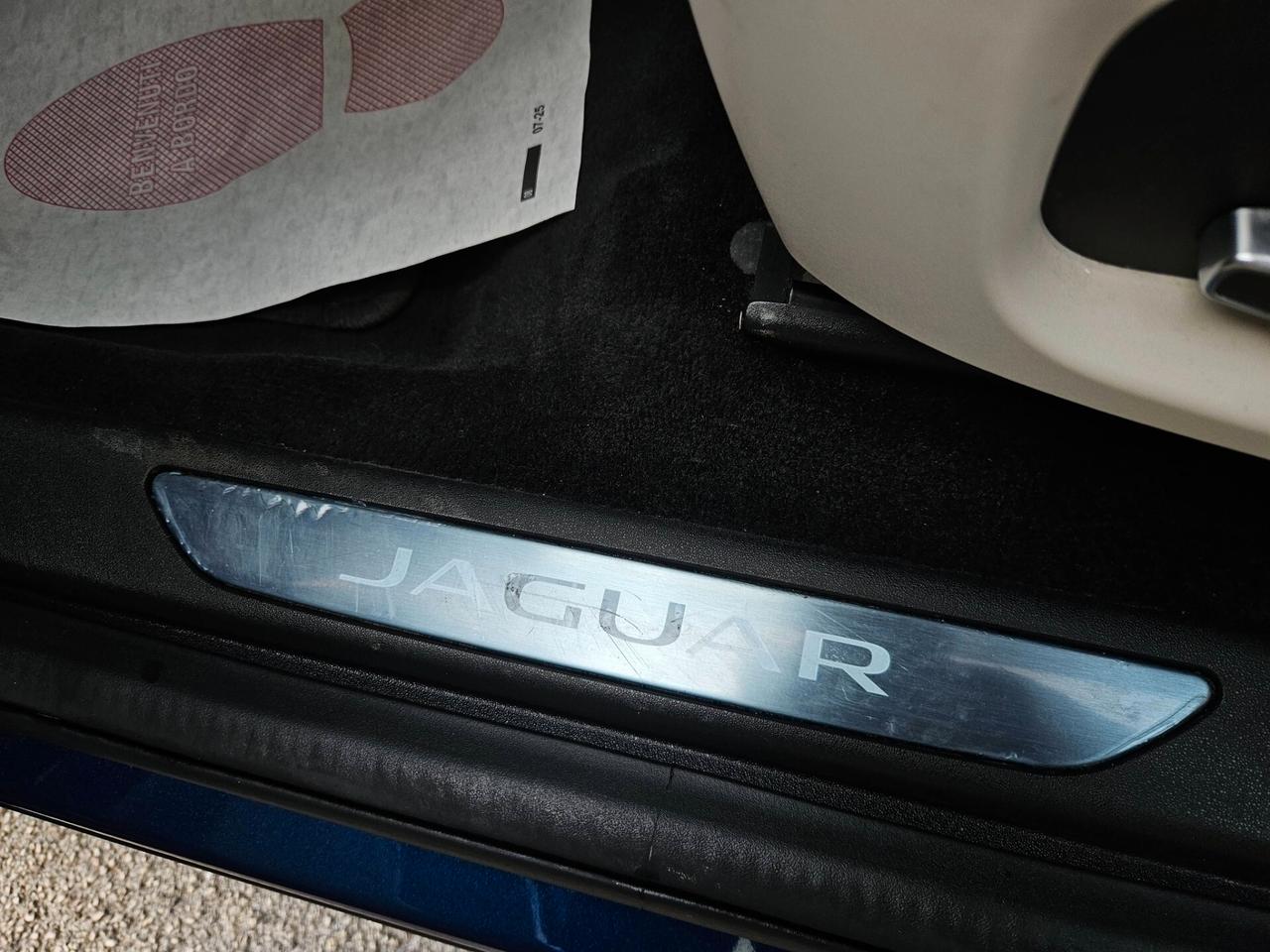 Jaguar E-Pace 2.0D I4 163 CV AWD Auto R-Dynamic SE