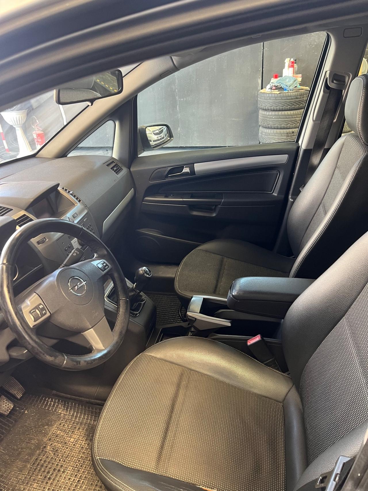 Opel Zafira 1.6 16V ecoM 94CV Cosmo