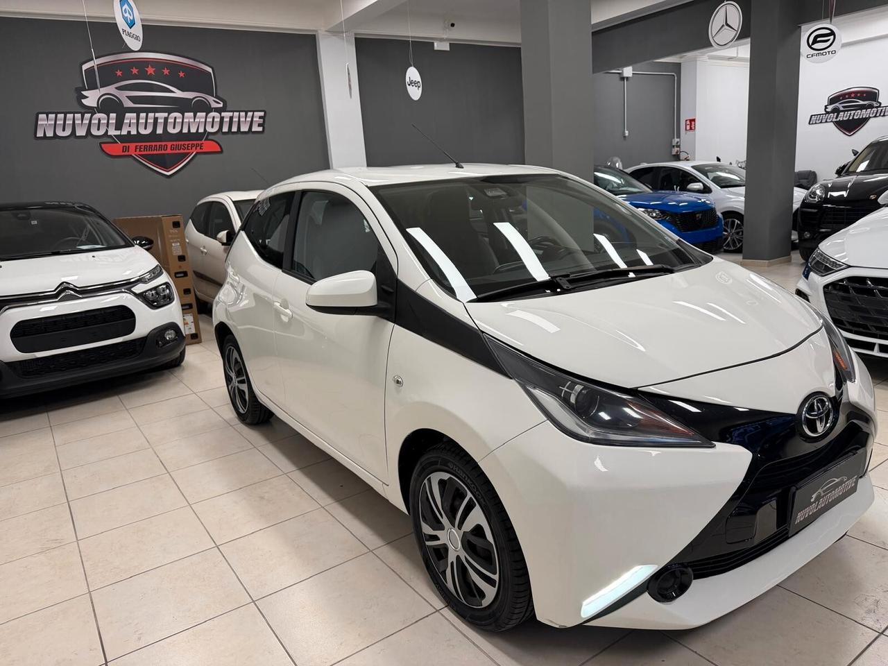 Toyota Aygo 1.0 VVT-i 69 CV 5 porte x-play TSS MMT