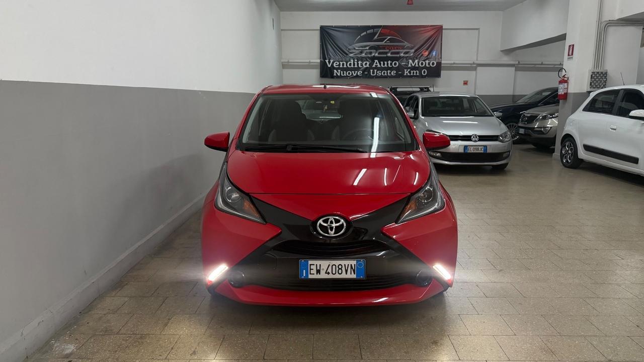 Toyota Aygo 1.0 VVT-i 69 CV 5 porte x-cool 2015