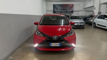 Toyota Aygo 1.0 VVT-i 69 CV 5 porte x-cool 2015