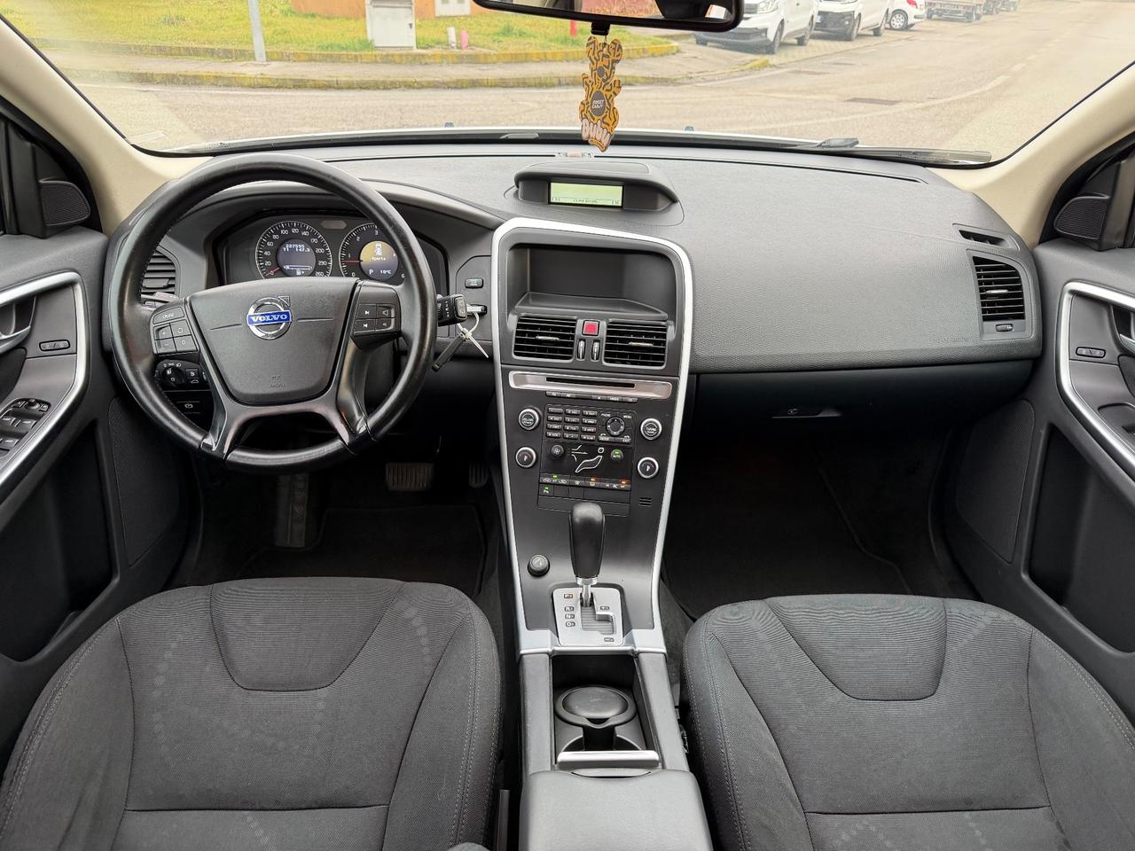 Volvo XC 60 XC60 D3 AWD Geartronic R-design