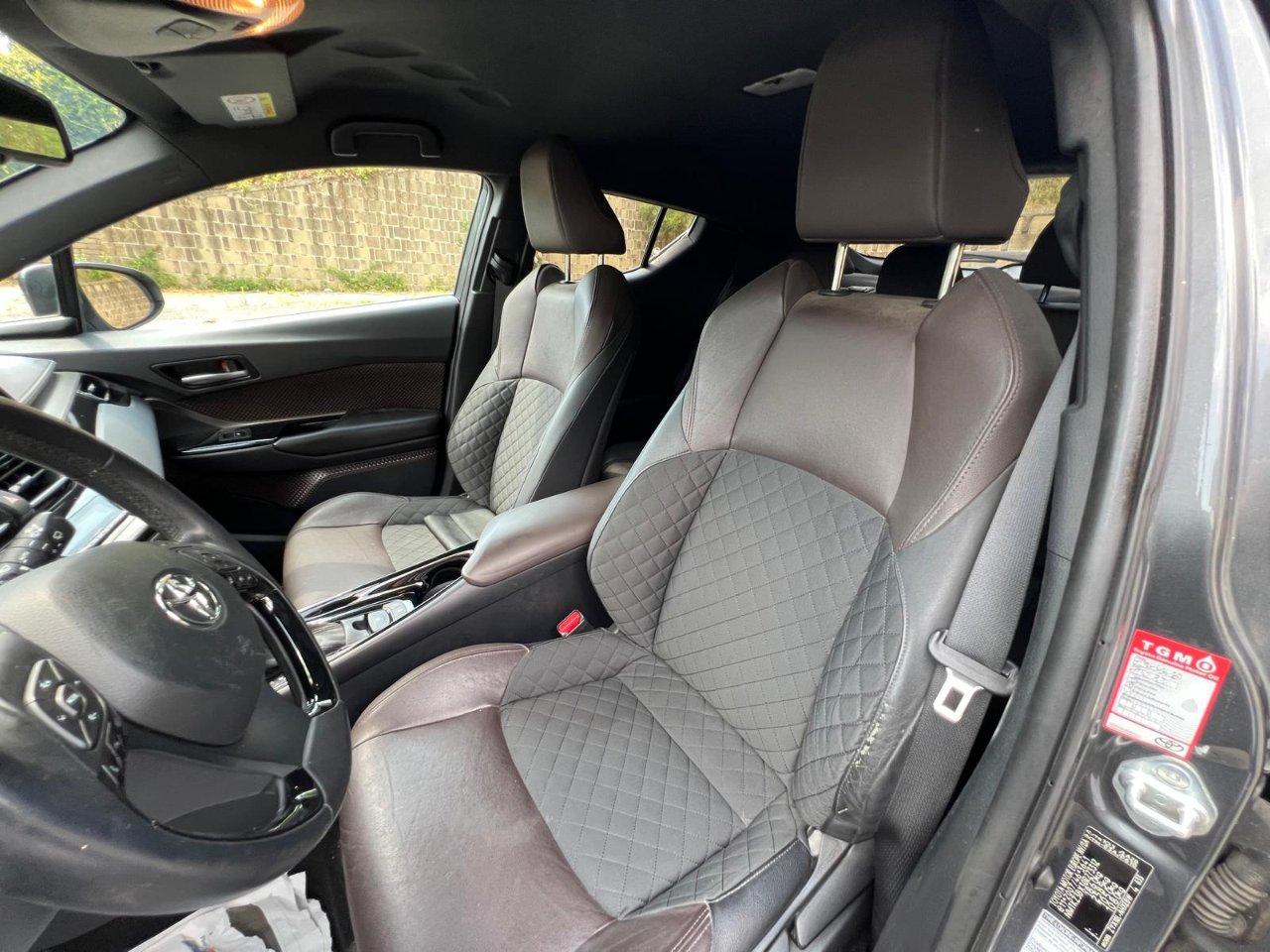 Toyota C-HR 5 Porte C-HR 1.8h Lounge 2wd e-cvt my18